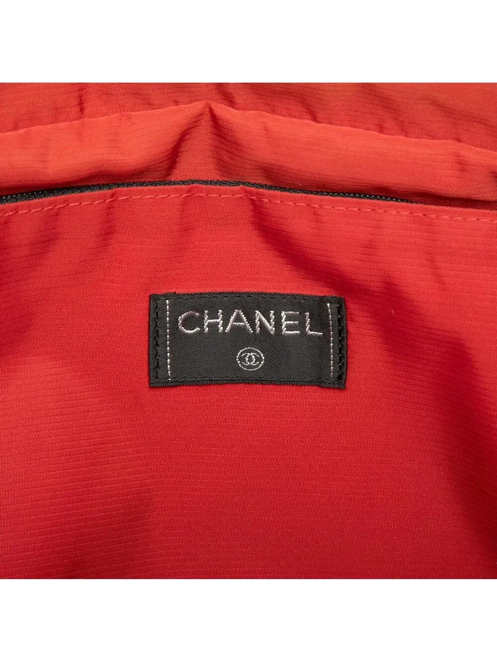 CHANEL bag evident running